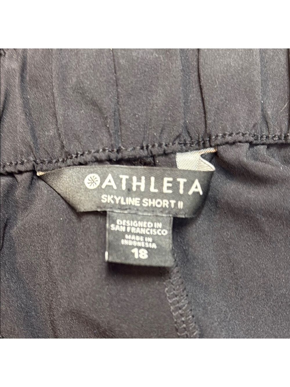 Athleta Skyline Short II 18 Black Paperbag Waist Athleisure Shorts - Picture 3 of 10